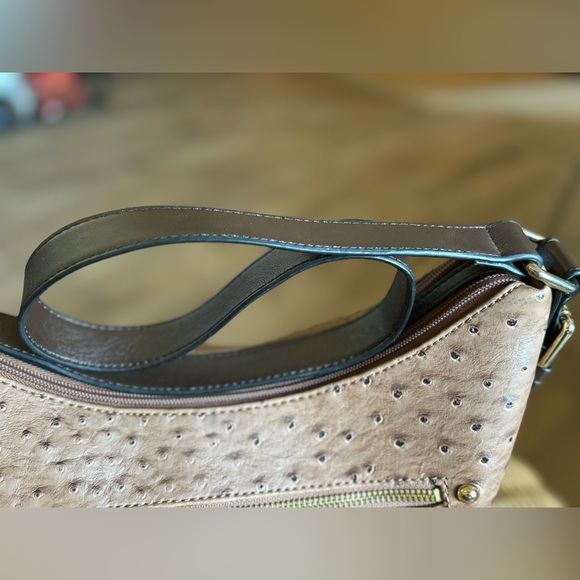 GIANI BERNINI OSTRICH SKIN SHOULDER BAG - Picture 7 of 11